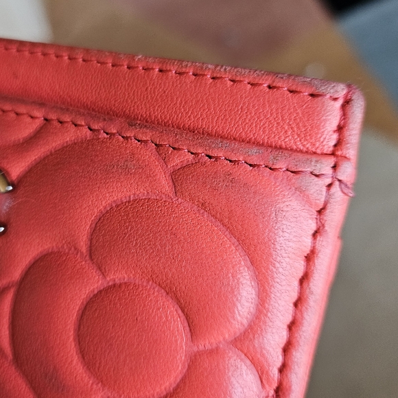 CHANEL Goatskin Camellia Embossed Card Holder Magenta Coral Pink - Picture 11 of 16